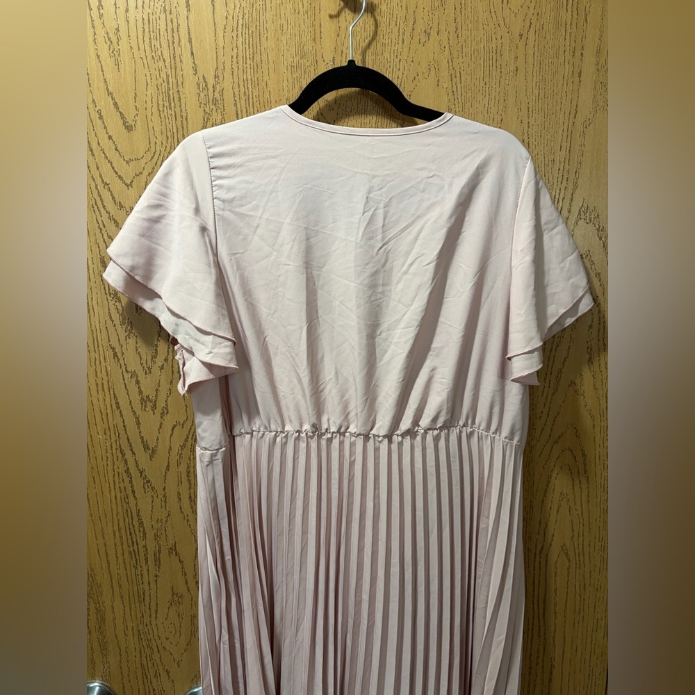 SHEIN Blush Pink Curve Pleated Open Back with a Bow Dress - Picture 4 of 8